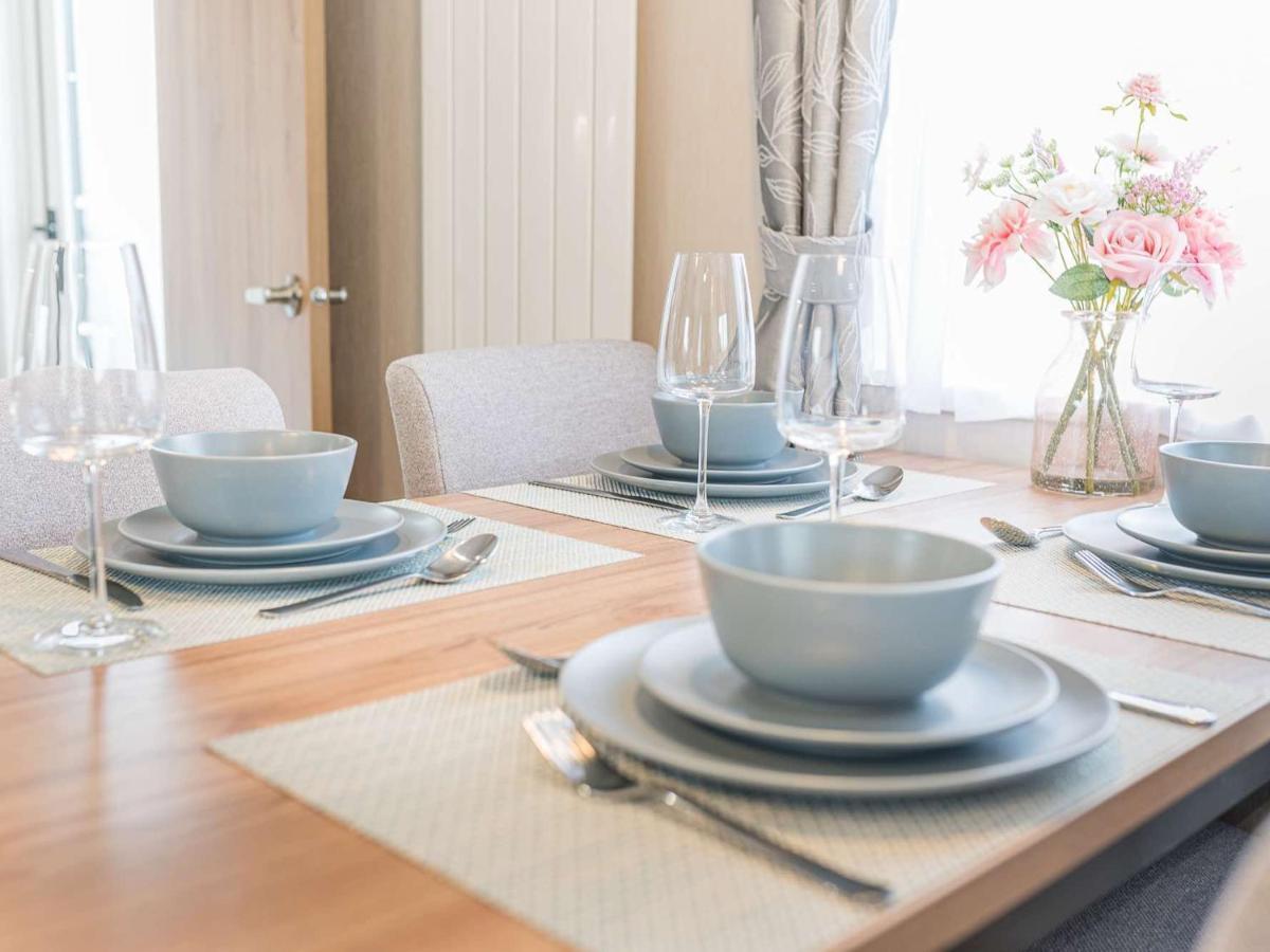 Pass The Keys New Sherwood Lodge Sleeps 6 At Leisure Village Carnforth Exteriér fotografie
